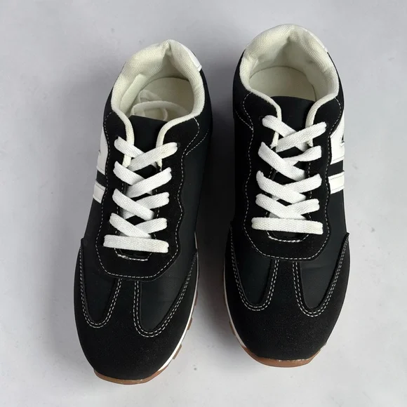 Black White Retro Sneakers Lace Up Athletic Casual Shoes Gum Sole Size 7.5 - Picture 10 of 15